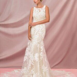 Azazie Judith Size 16